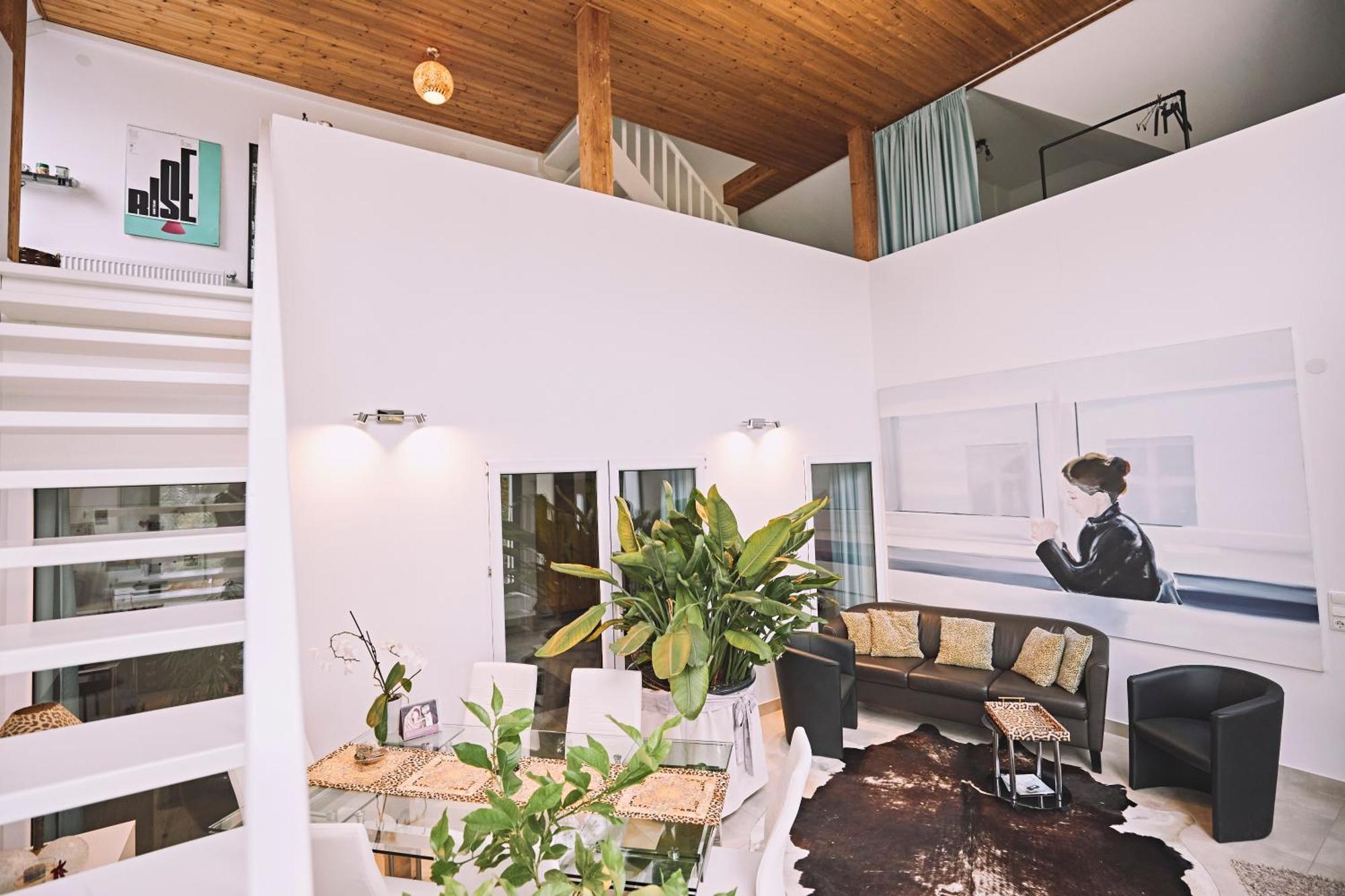 Bildstein'S "Kathmandu" Apartment Langenfeld  Ngoại thất bức ảnh