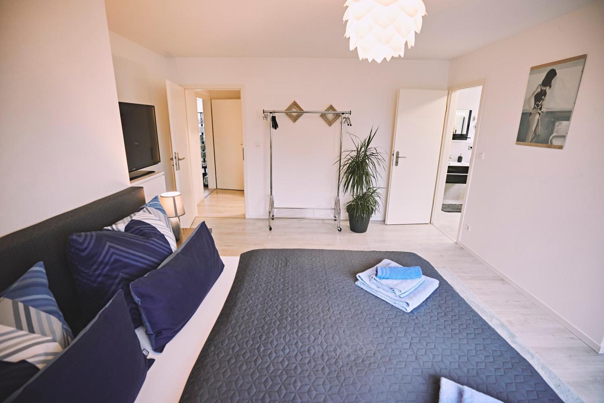 Bildstein'S "Kathmandu" Apartment Langenfeld  Ngoại thất bức ảnh